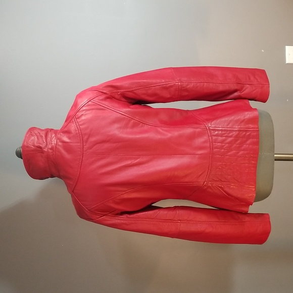 Danier size medium leather jacket rich red womens NEW appears never worn. - Picture 4 of 16